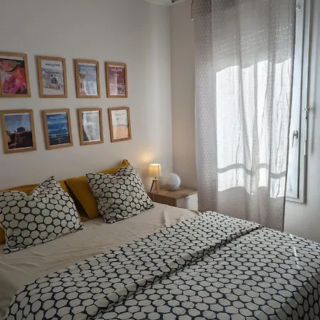 Bright Cocoon With Balcony 公寓 圣但尼